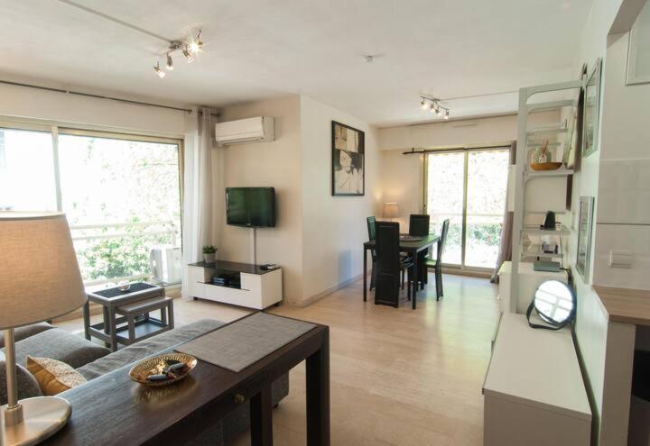 Elegant Apt W/2 Terraces/Mins To Beach & Shops Antibes Exterior foto