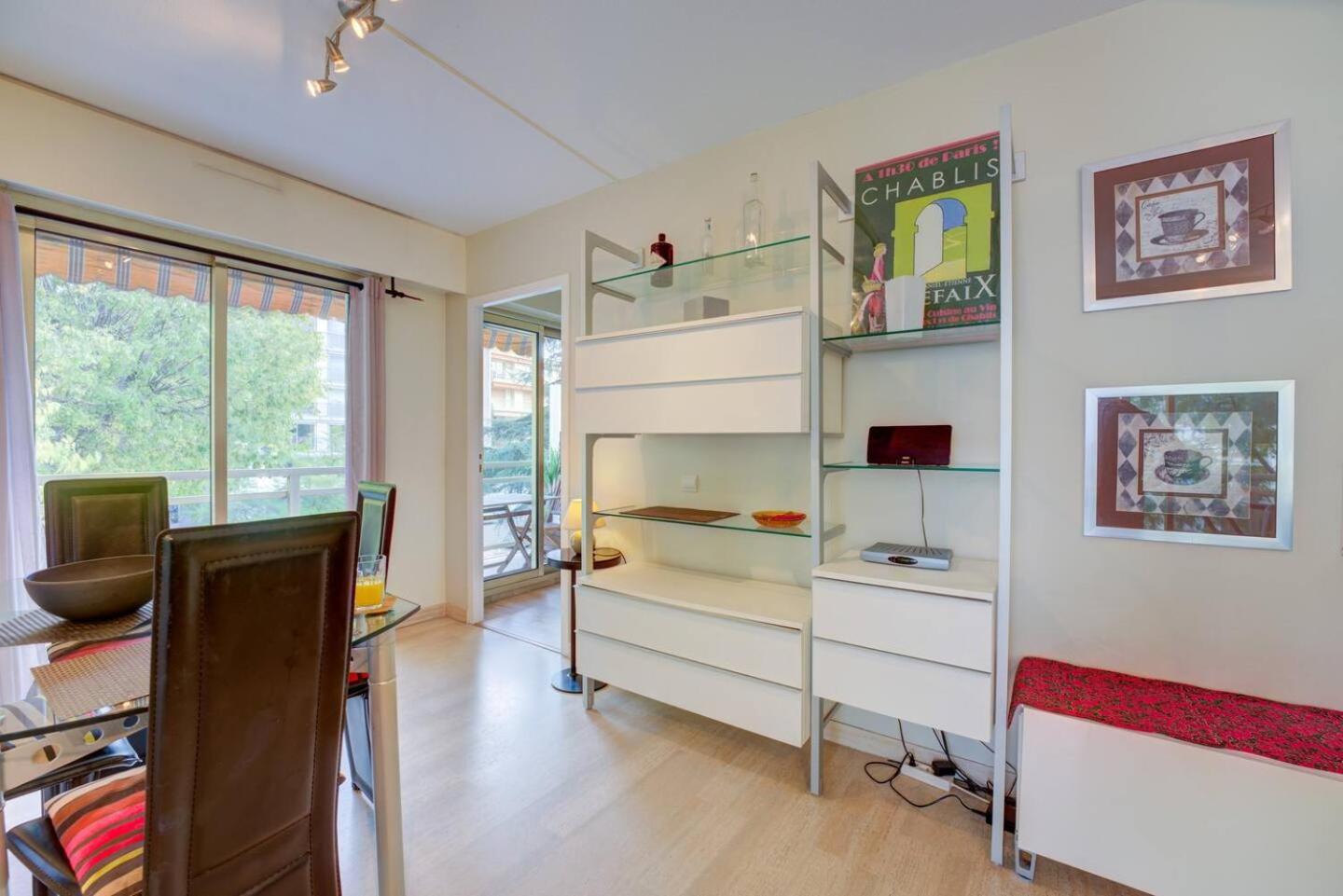 Elegant Apt W/2 Terraces/Mins To Beach & Shops Antibes Exterior foto